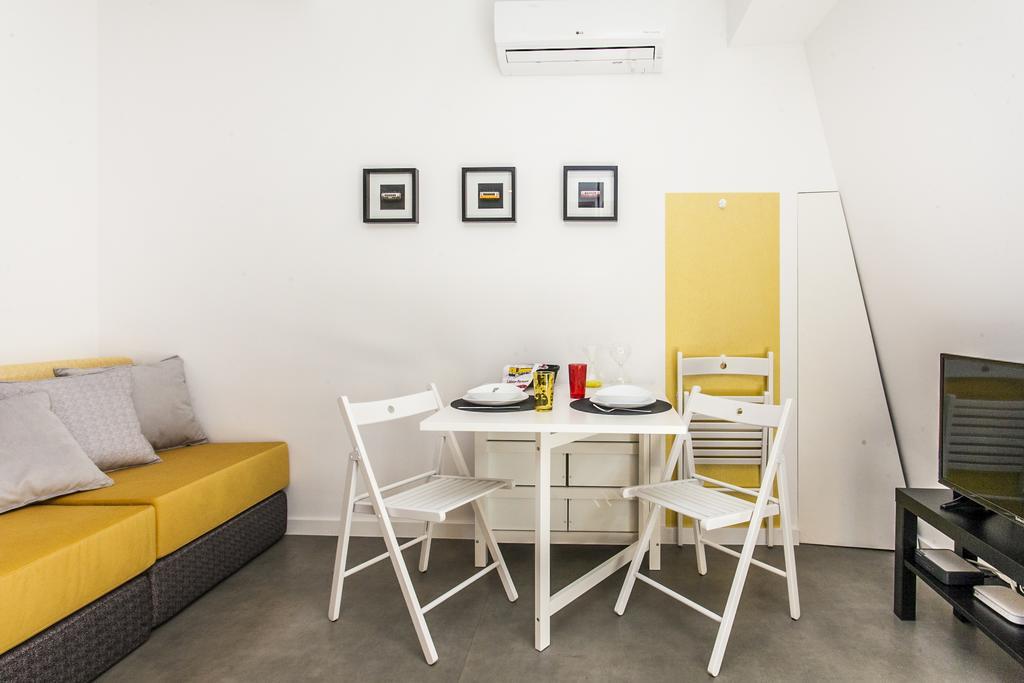 The Love Tram Apartment Lisbona Esterno foto