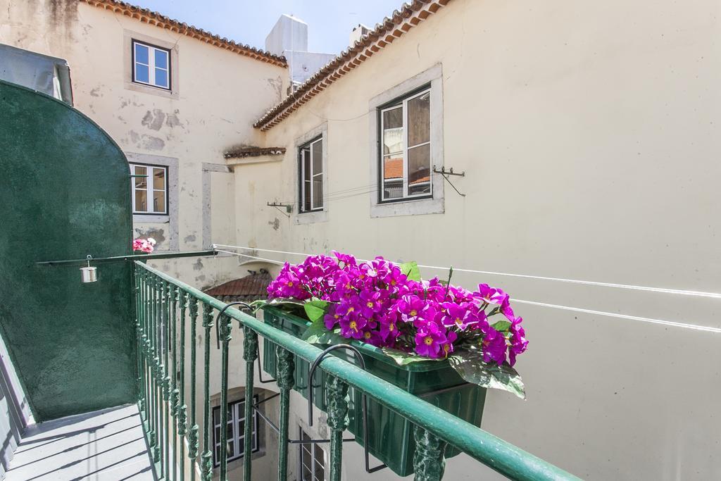 The Love Tram Apartment Lisbona Esterno foto