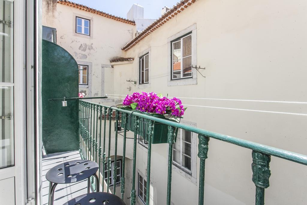 The Love Tram Apartment Lisbona Esterno foto